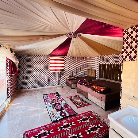 Wadi Rum Camp Stars & Jeep Tour Hotel ภายนอก รูปภาพ