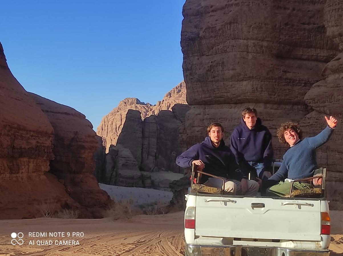 Wadi Rum Camp Stars & Jeep Tour Hotel ภายนอก รูปภาพ