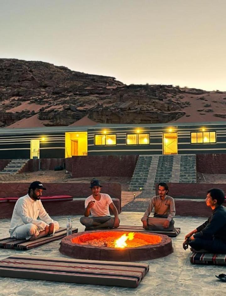 Wadi Rum Camp Stars & Jeep Tour Hotel ภายนอก รูปภาพ