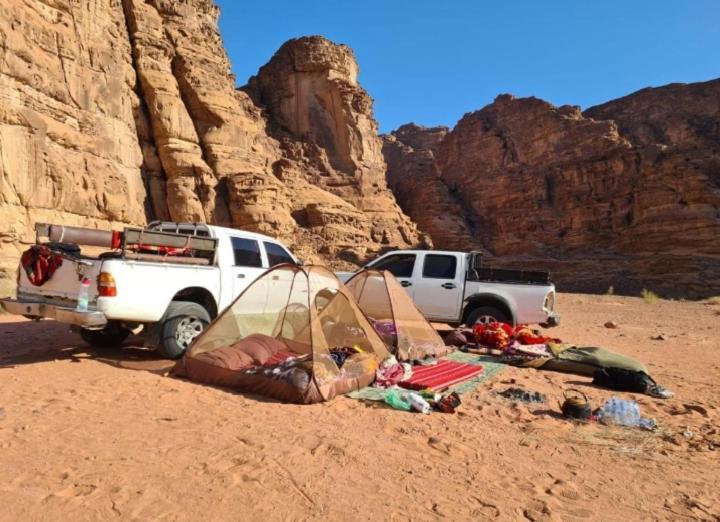 Wadi Rum Camp Stars & Jeep Tour Hotel ภายนอก รูปภาพ